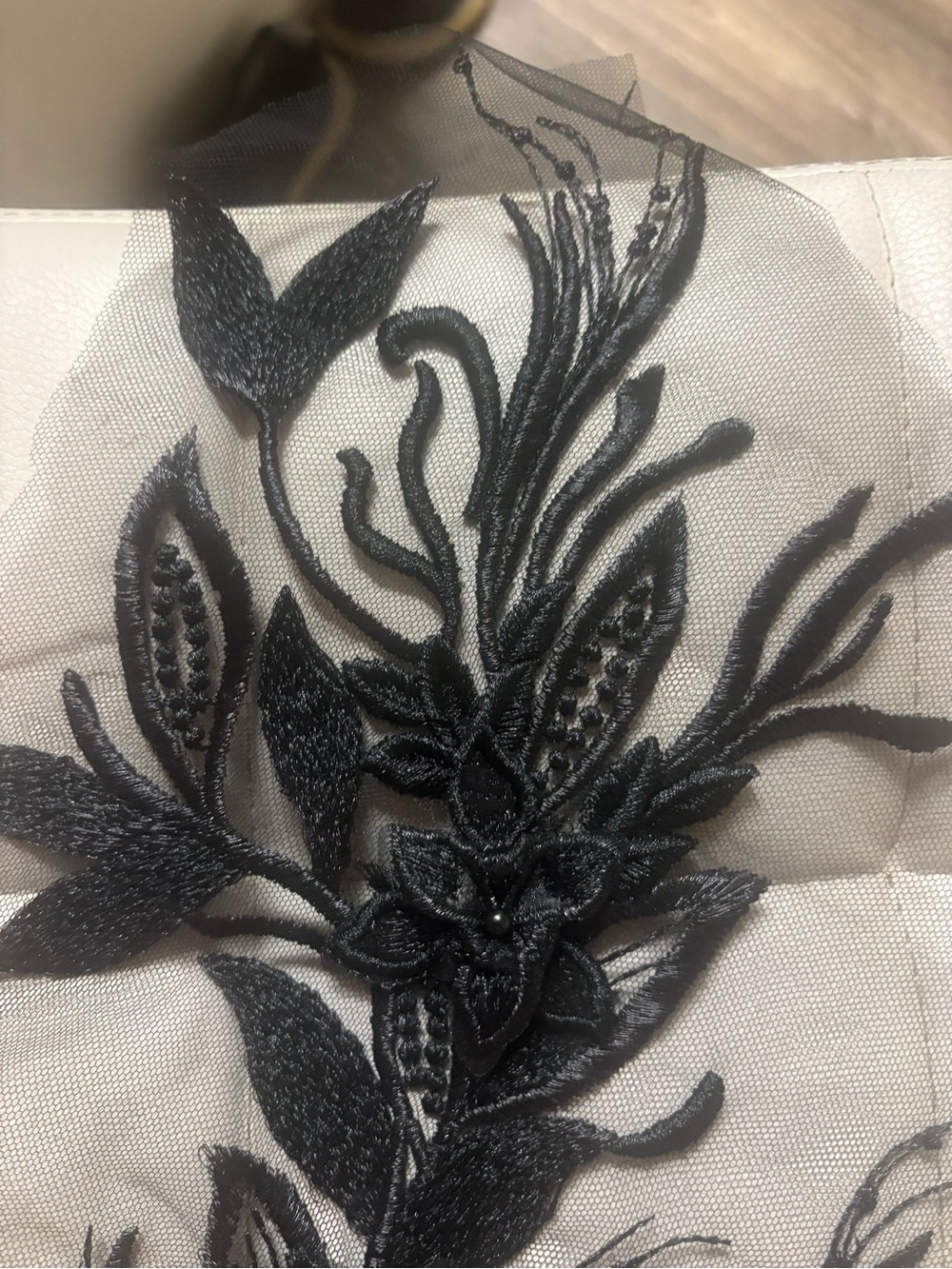 Black Floral Lace Hair Applique - Elegant Women's Accessory